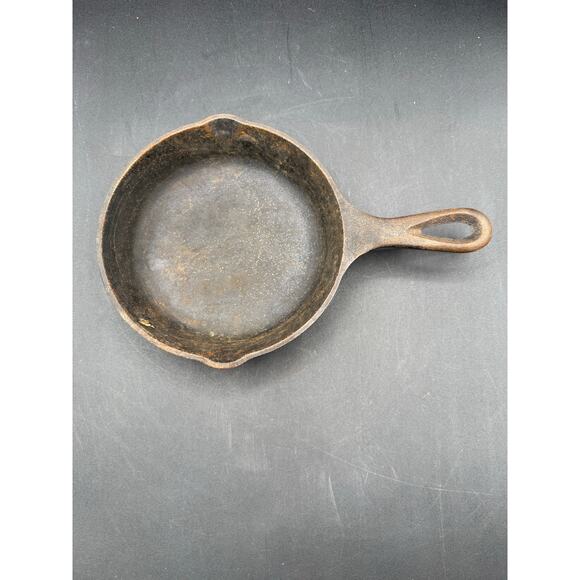 Vintage Lodge 3 SK D H2 Cast Iron Skillet 6 '' Notch Heat Ring Fry Pan - Picture 2 of 9